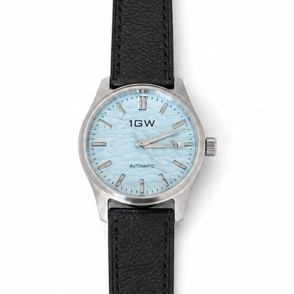1GW Baby Blue Textured Automatic 39mm close dial view