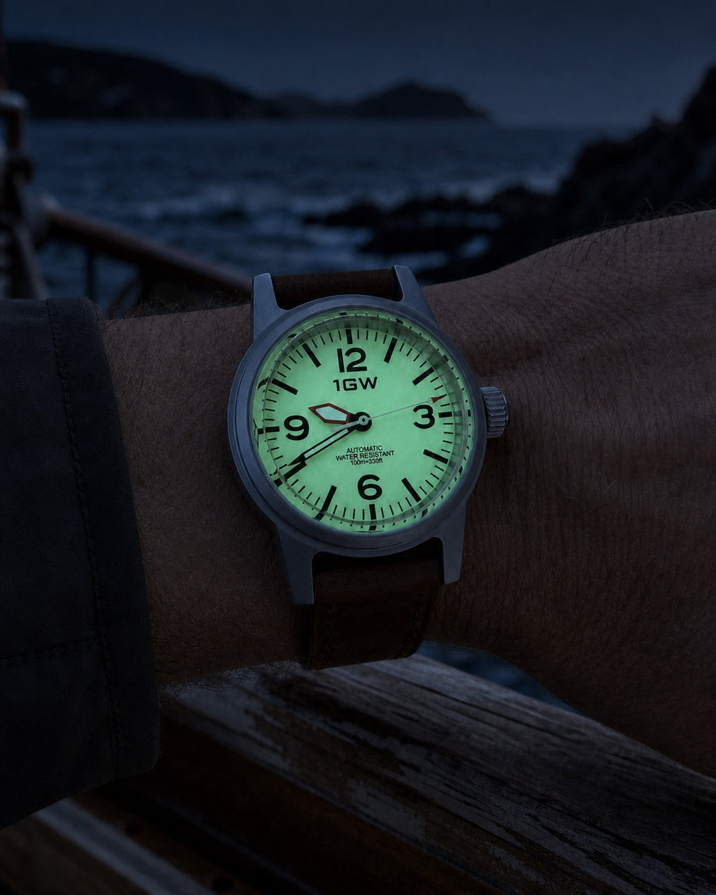 1GW Cream Field 36mm worn at the coast with the full-lume dial glowing
