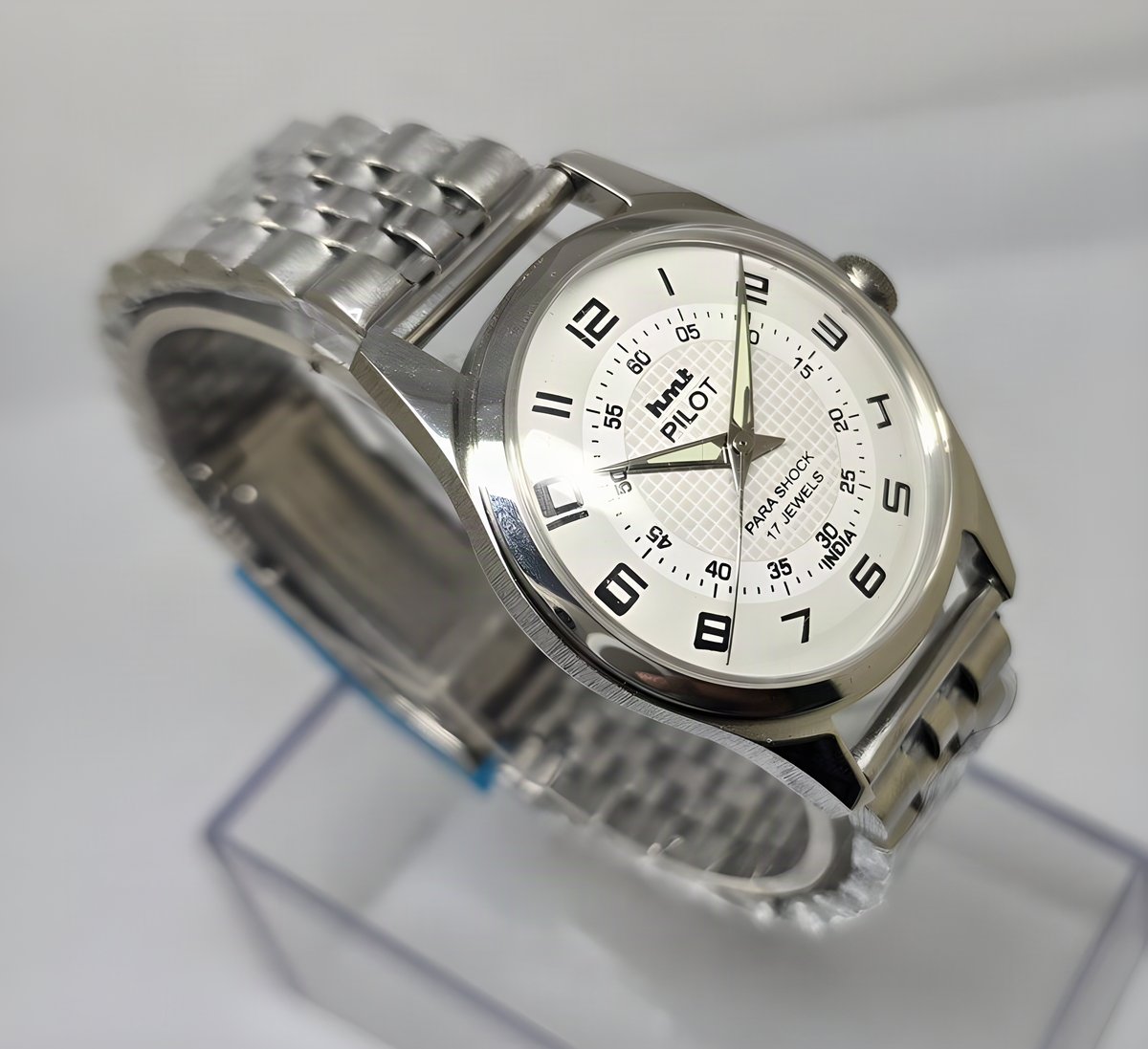 Vintage HMT Pilot Para Shock white dial detail