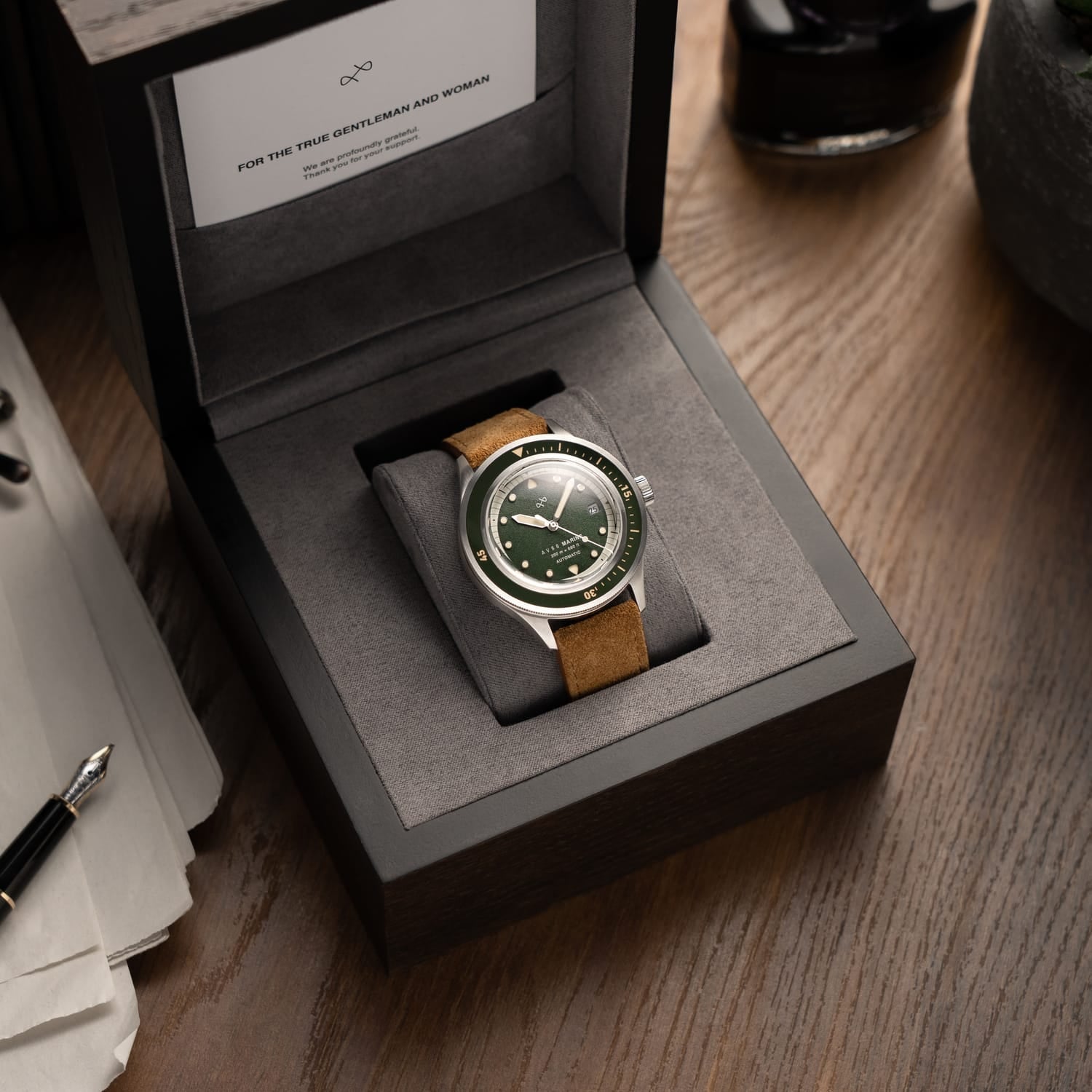 AV86 1956 Marine Automatic in wooden presentation box