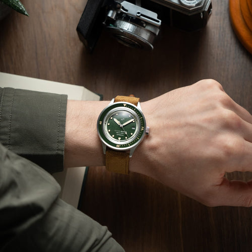 AV86 1956 Marine Automatic green dial on wrist