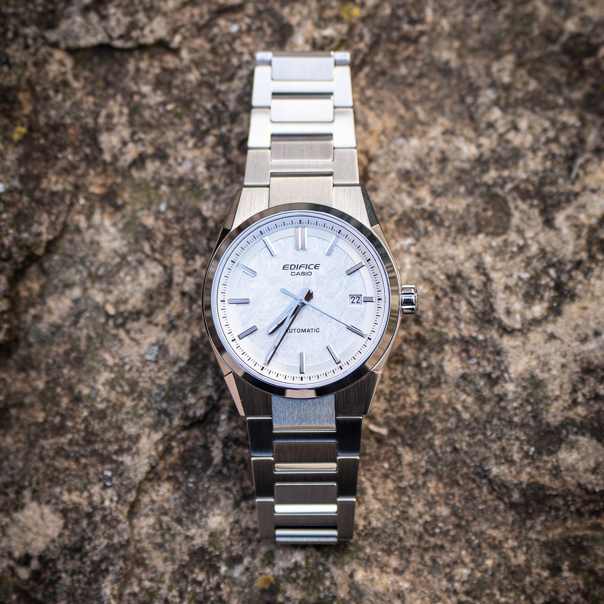 Casio Edifice EFK-110D-7A dial detail