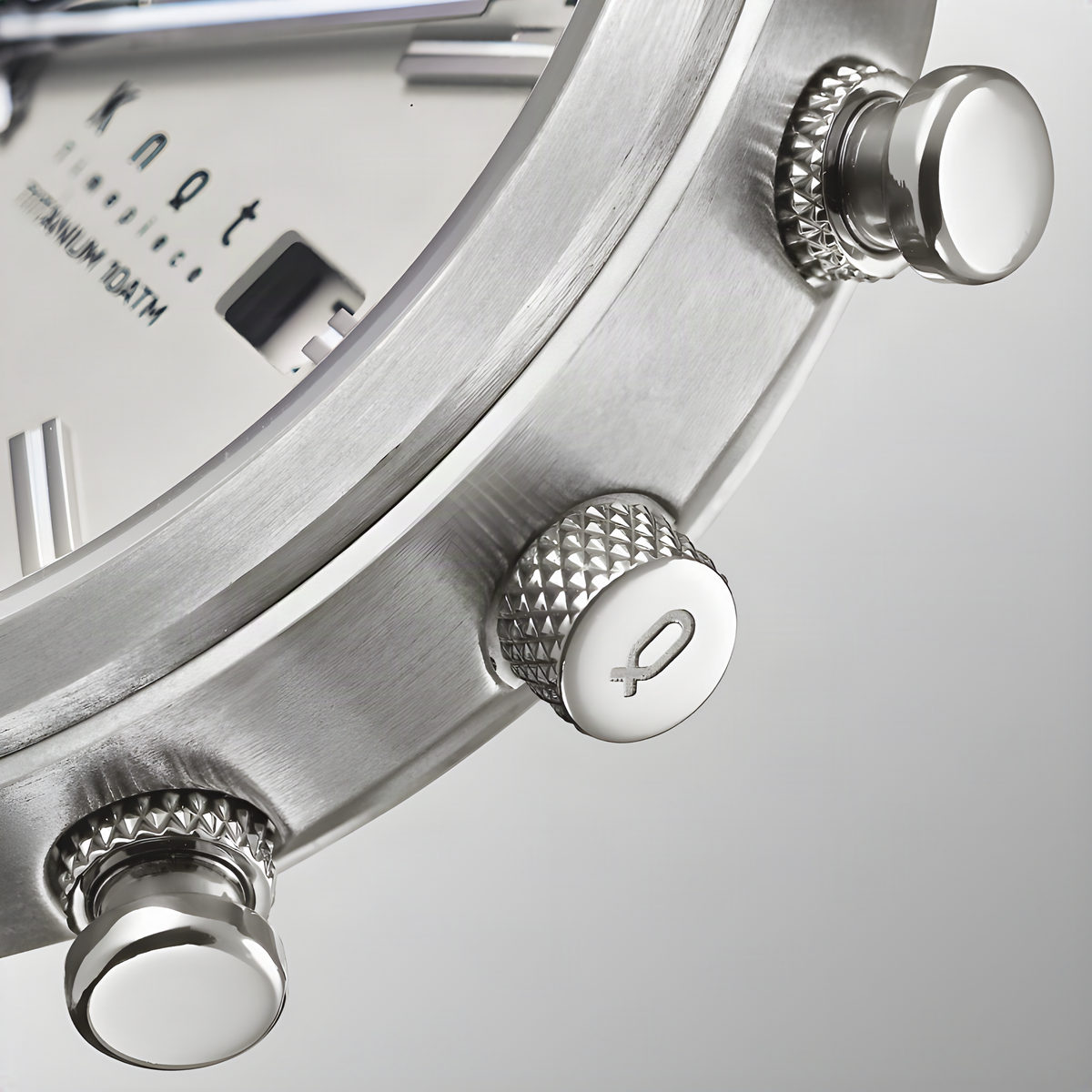 Maker's Watch Knot TSC-40TIIV titanium crown and chronograph pushers detail