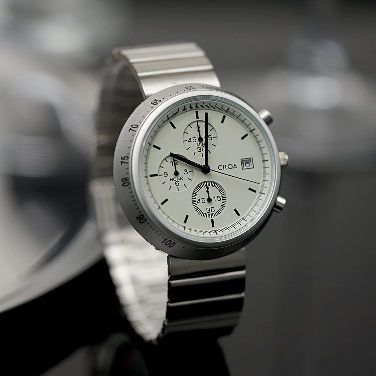 Large Dial Round Multifunction analog quartz watch, supplier photo 1