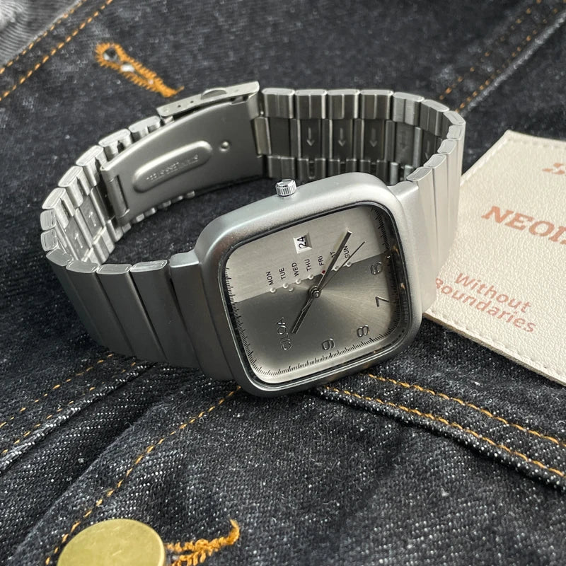 Square Silver Luxury analog quartz watch, supplier photo 4
