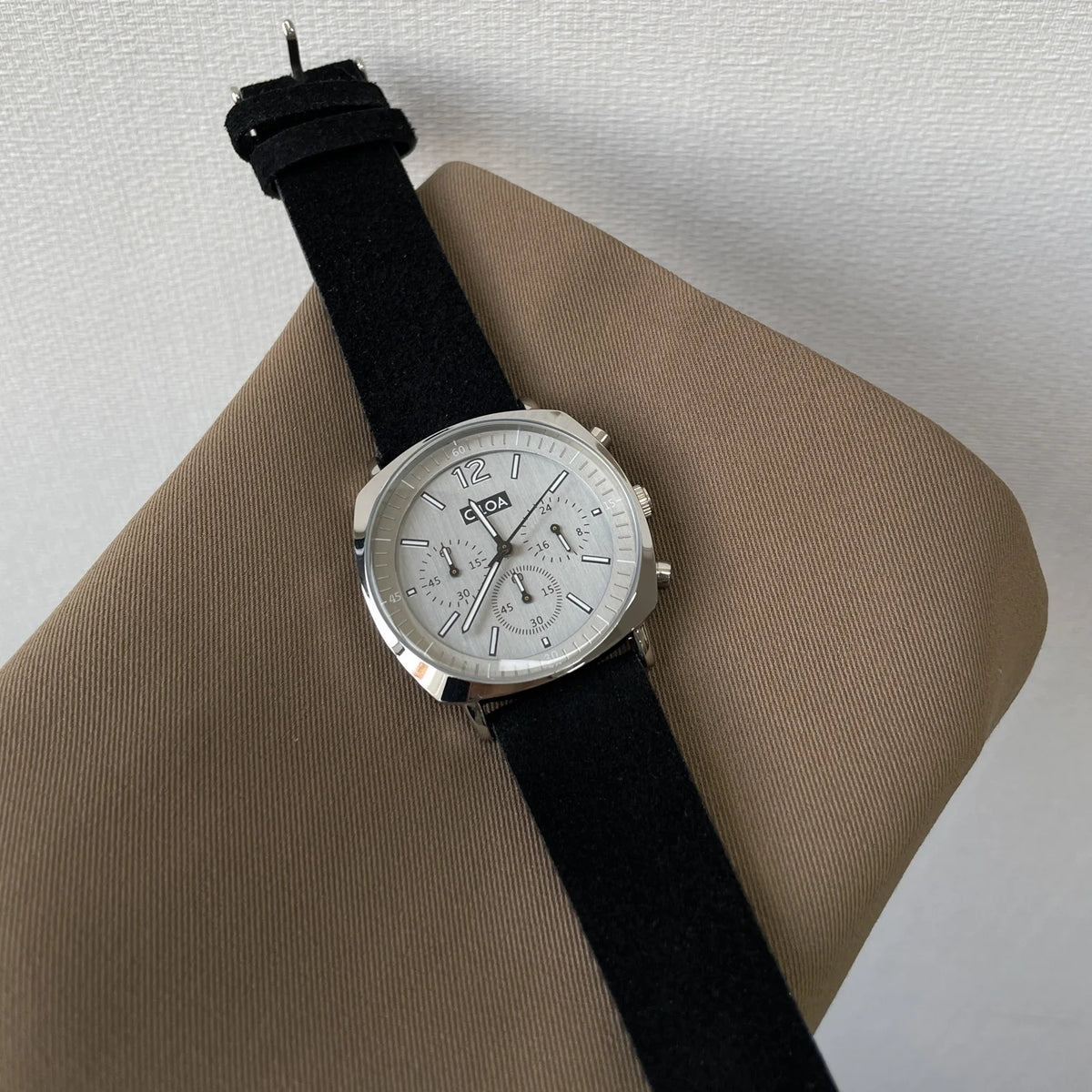 CILOA Large Dial Luxury Quartz Watch, Black