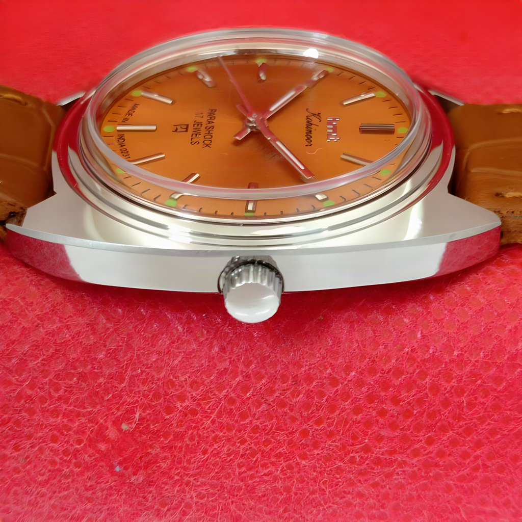 Vintage HMT Kohinoor steel case and crown detail
