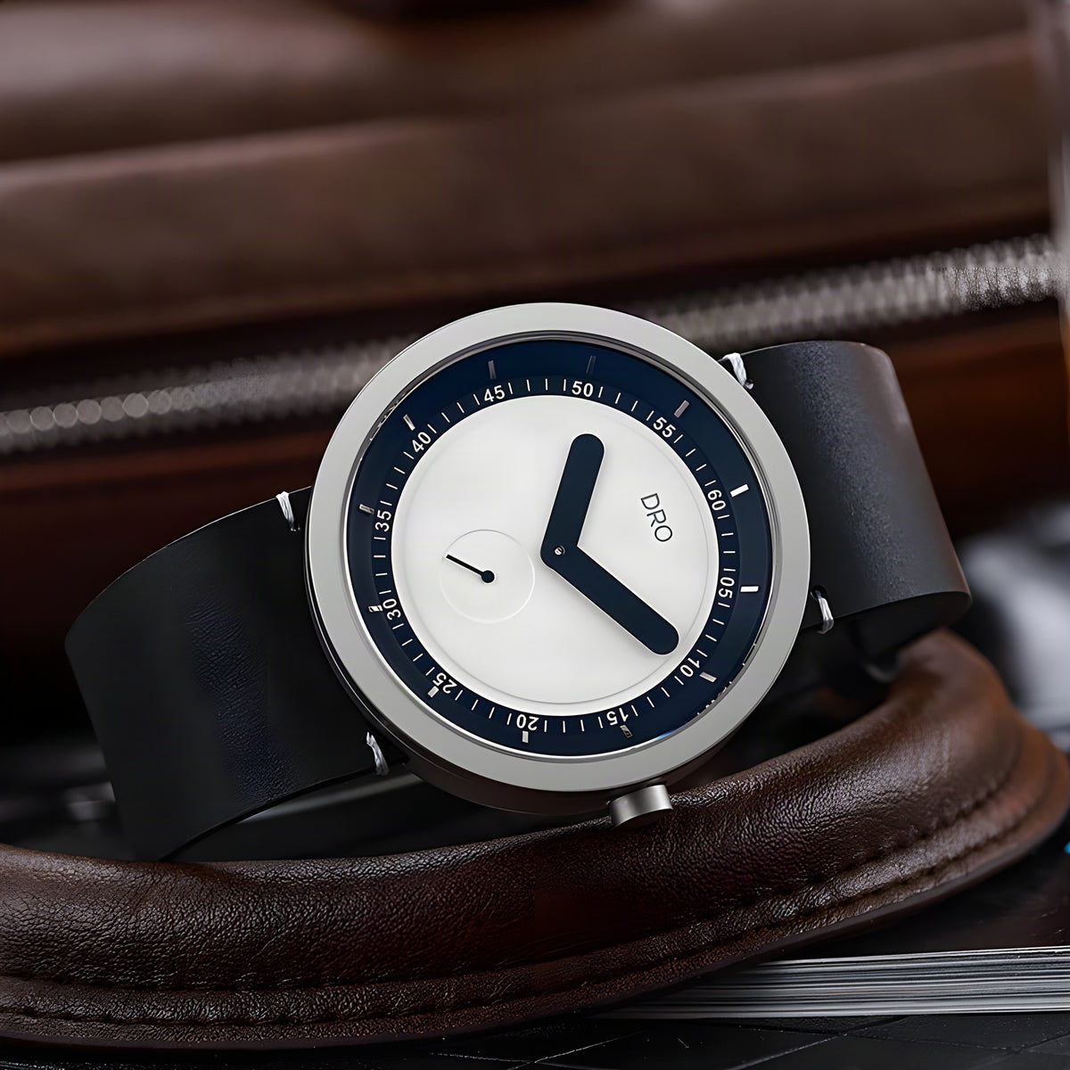DRO D5001 sapphire quartz watch, silver-tone case, black leather strap