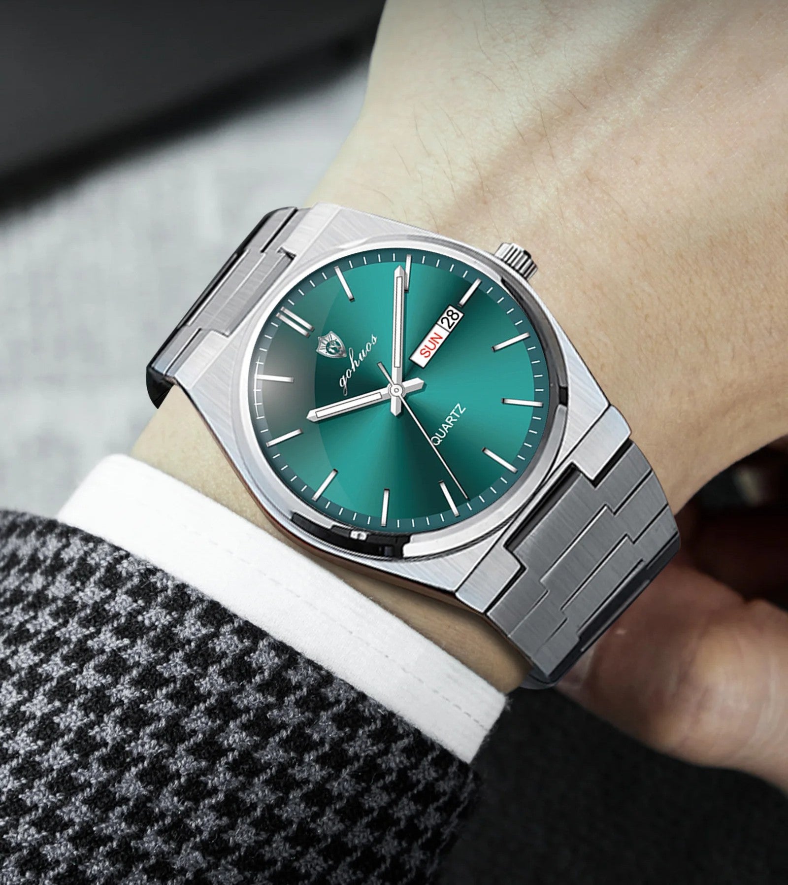 GOHUOS 8807 on wrist, angled