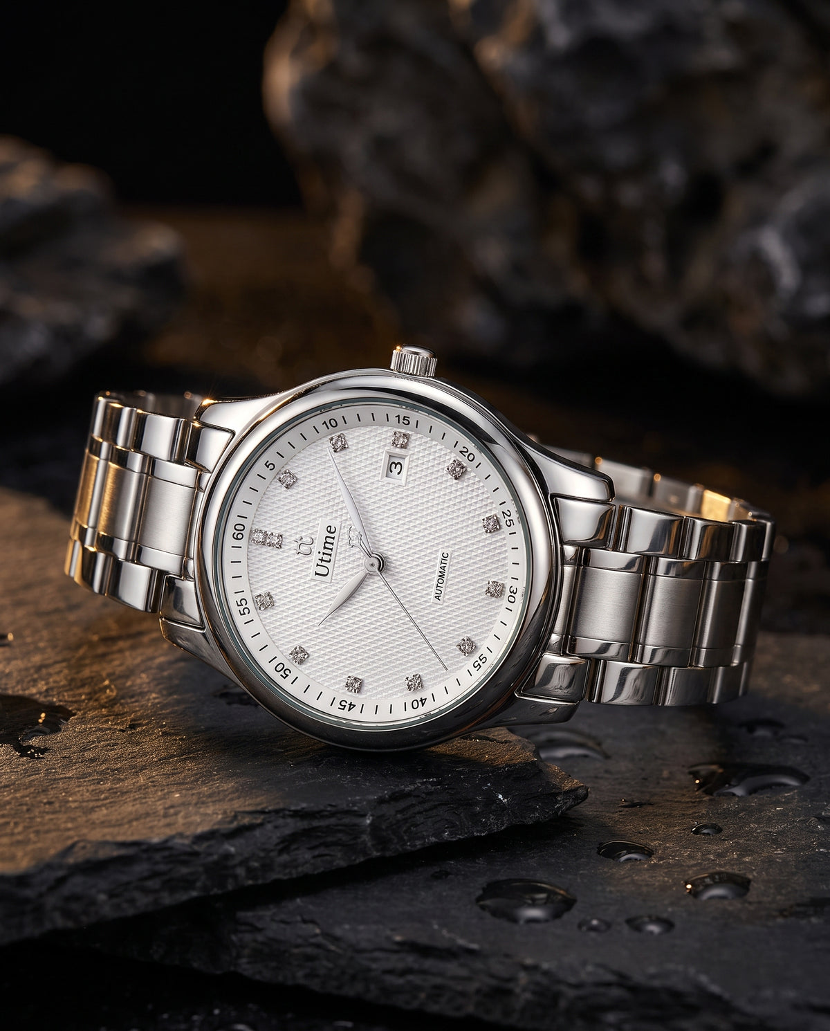 Utime on dark slate , lifestyle