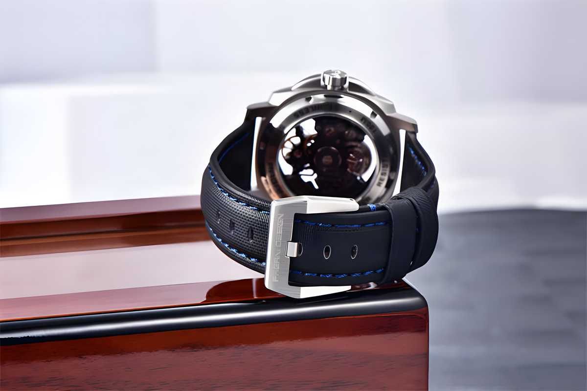 PAGANI DESIGN YS017 caseback and strap view