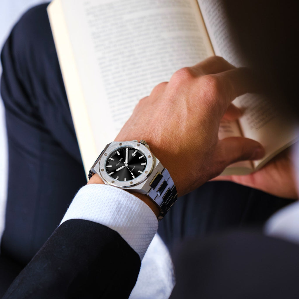 Valusis Lysium Black Automatic wrist
