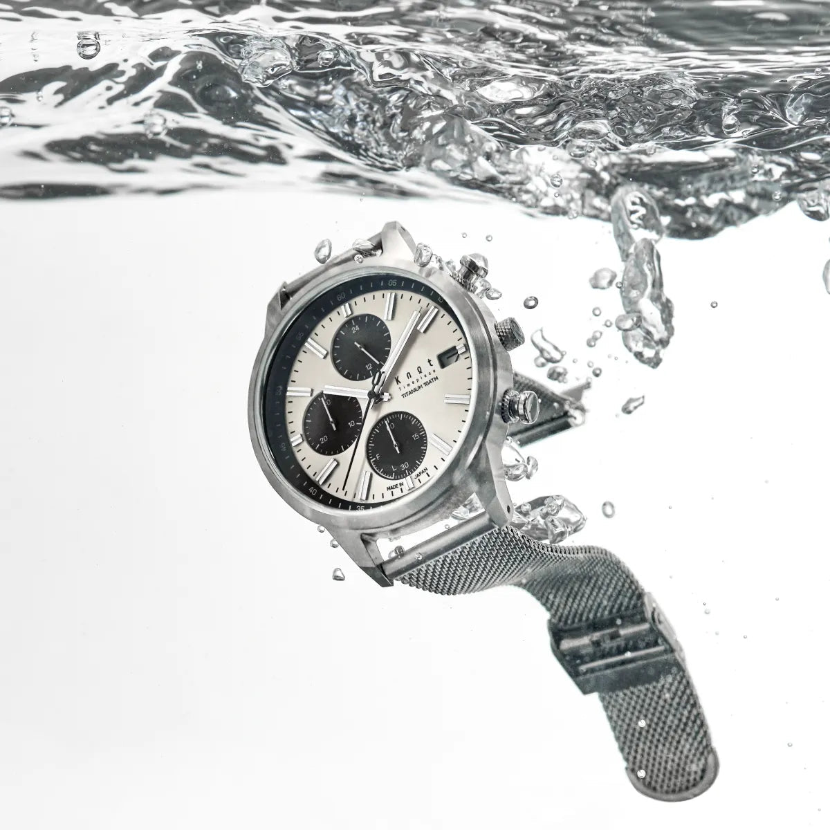 Maker's Watch Knot TSC-40TIIV ivory titanium solar chronograph water resistance image
