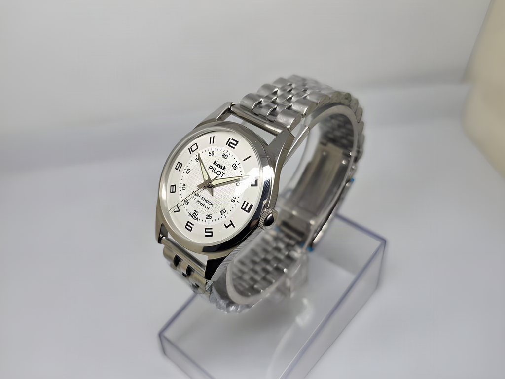 Vintage HMT Pilot white dial close view