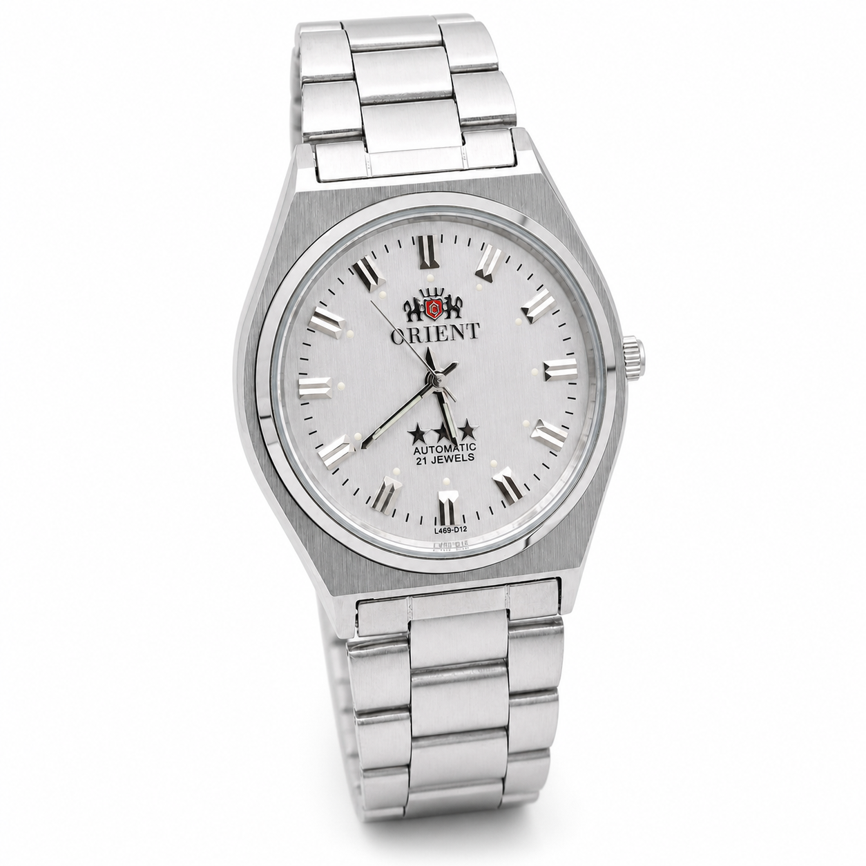 Orient 3 Stars L469-D12 silver automatic watch with silver-white dial and stainless-steel bracelet on a white background