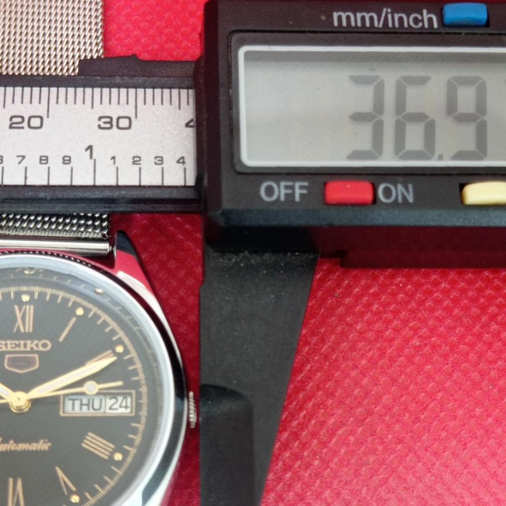 Vintage Seiko 5 6309A black Roman numeral dial a966 — exact watch photo 8