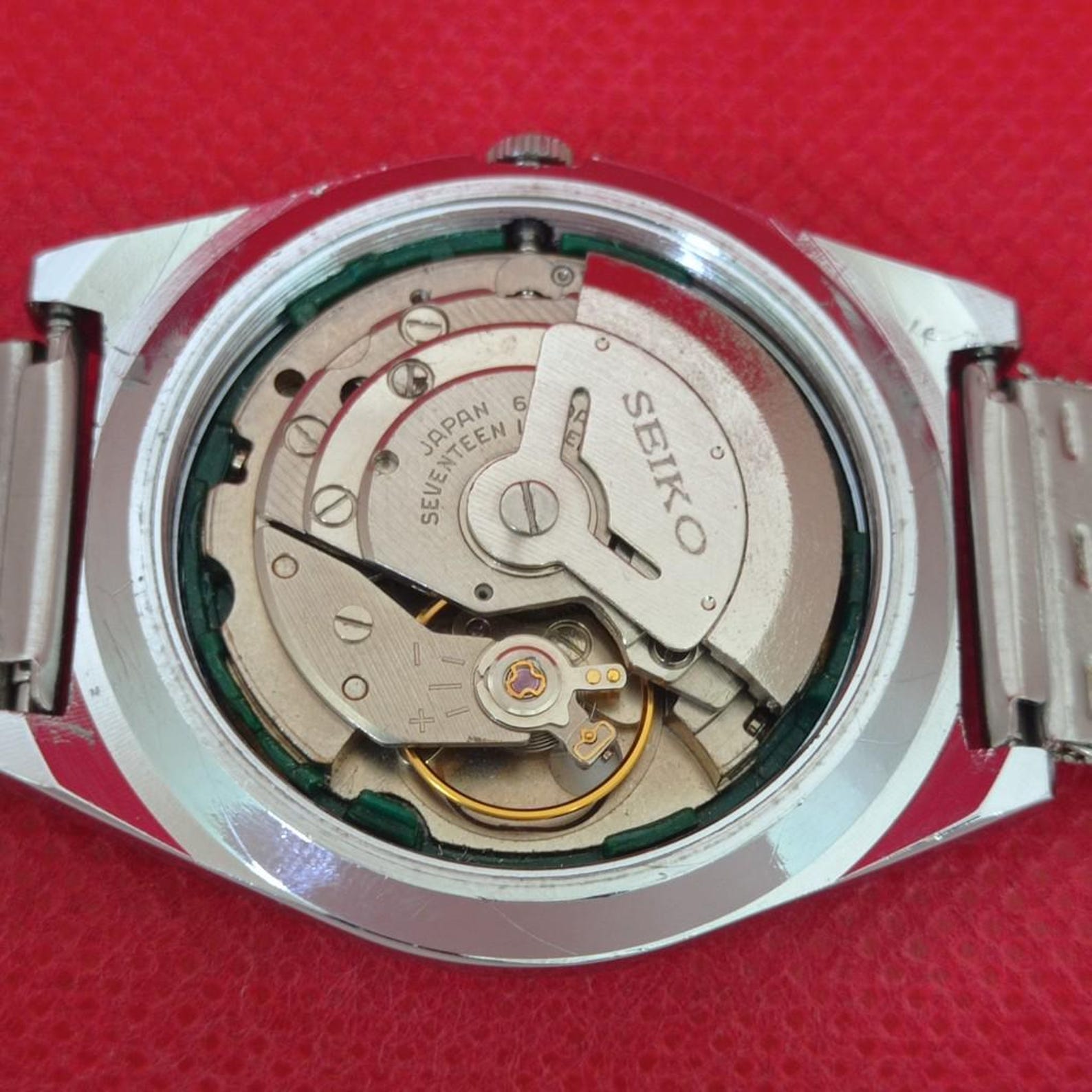 Vintage Seiko 5 6309A green dial a1051 — exact watch photo 11