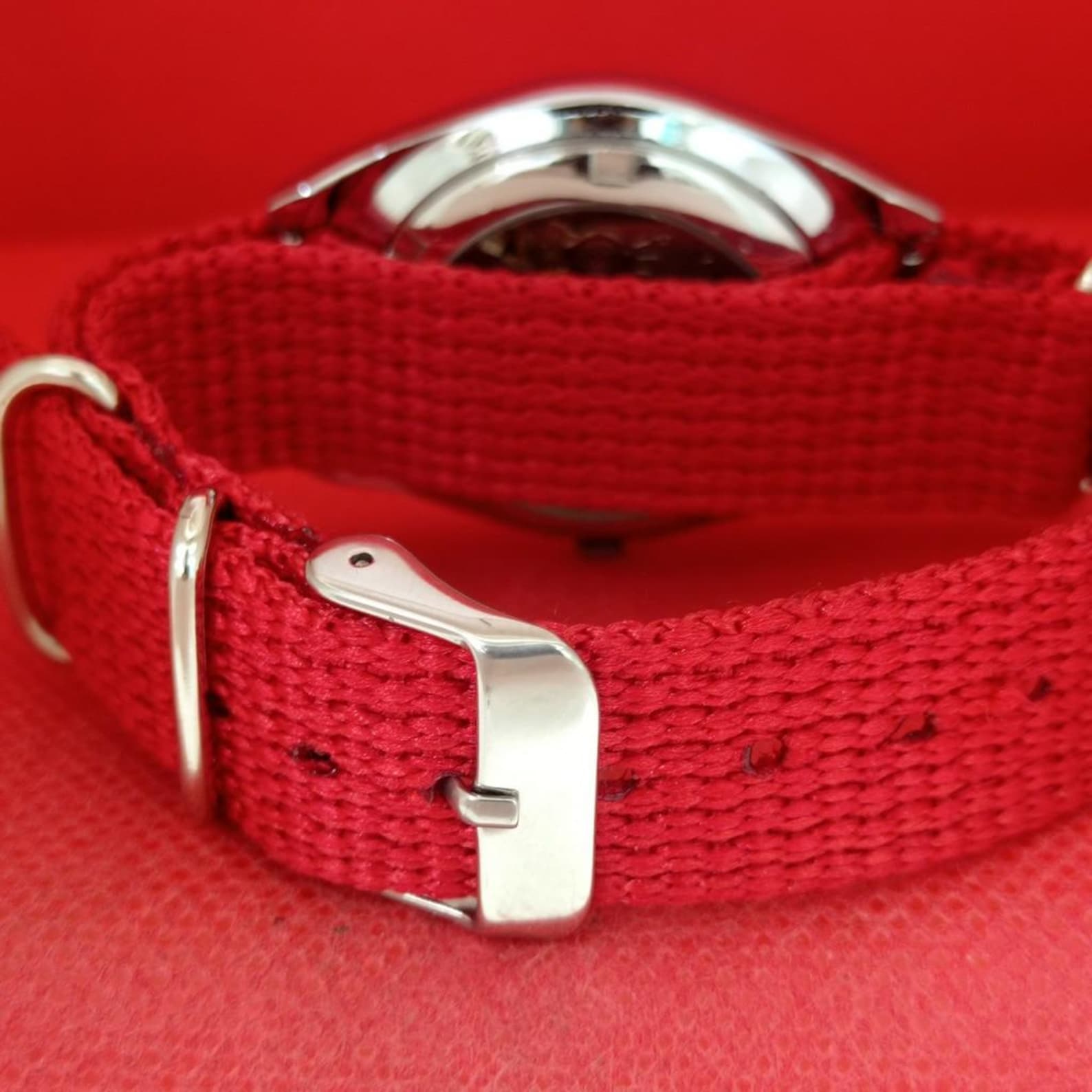 Vintage Seiko 5 6309A red dial a1055 — exact watch photo 3
