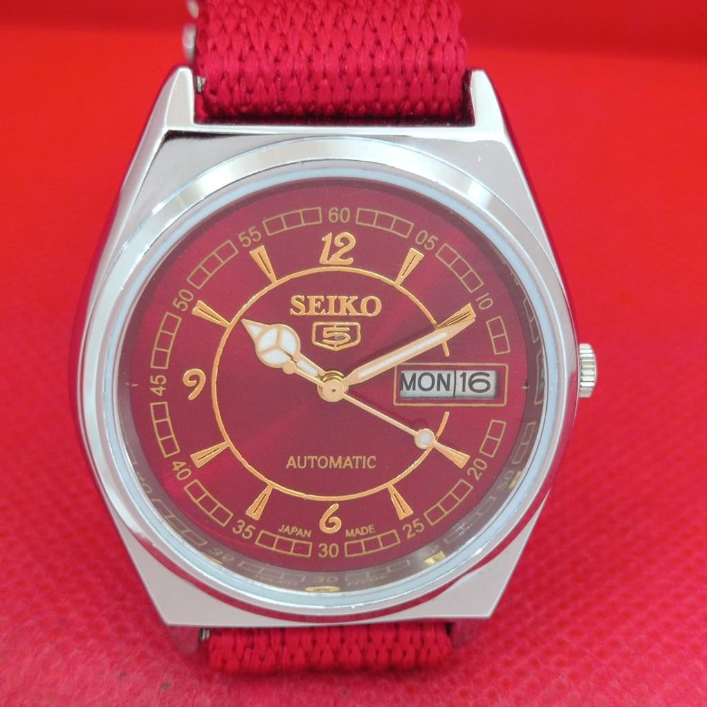 Vintage Seiko 5 6309A red dial a1055 — exact watch photo 5
