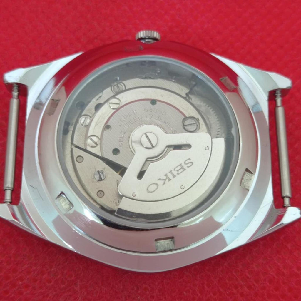 Vintage Seiko 5 6309A white dial a837 — exact watch photo 9